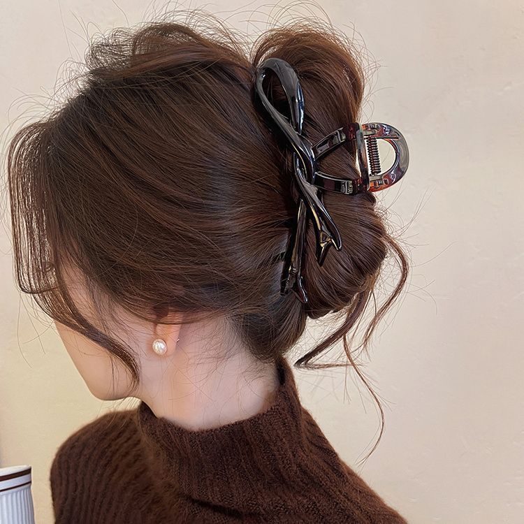 Simple ribbon bow clip large hairpin for women 2024 new style high-end shark clip hair accessory at the back of the head full figure