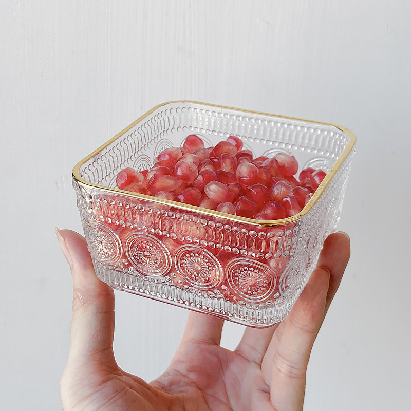 Japanese and Korean Ins-style square glass small bowls with sunflower patterns, snack bowls, fruit salad bowls, and girlish glass bowls Application Scenario