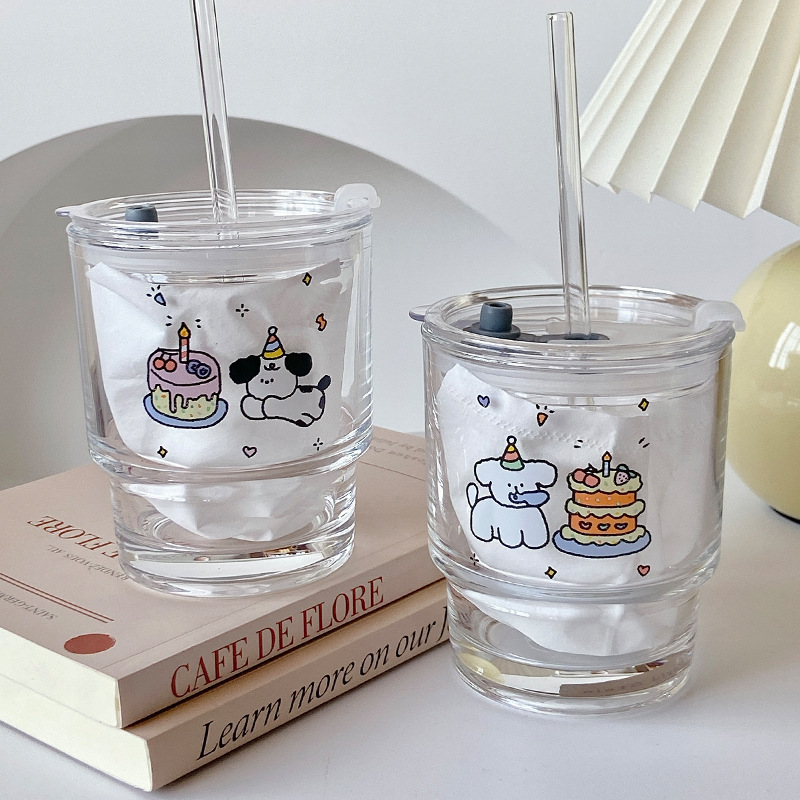 Wholesale of Boli American, Japanese and Korean ins glass straw cupcakes, dog water cups, student drinking cups and glass cups Application Scenario