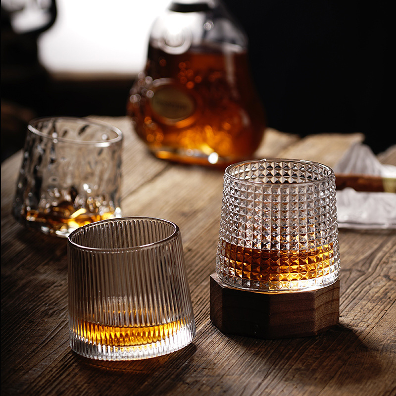 Wholesale of Japanese-style rotating whisky glasses, high-end glass wine glasses, untophable dolls, 260ml beer glasses and rotating cups Application Scenario