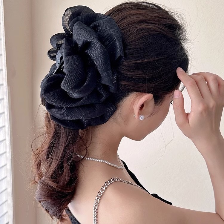Cloud-shaped double-sided bubble hairpin, large black mesh bow hair accessory at the back of the female head, hairpin Specification drawing