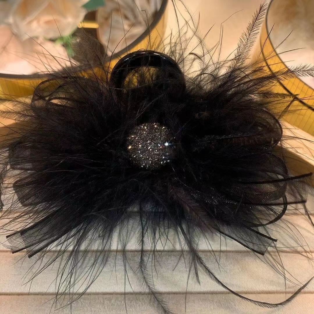 Black feather hair clips, women's spring and summer hair accessories, high-end Chanel style, diamond-encrusted hair clips, shark clips, ins sparkling diamond grabbers Specification drawing