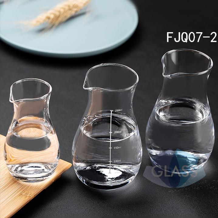 Green apple handless glass wine divider, white spirit graduated public cup, large capacity red wine divider full figure