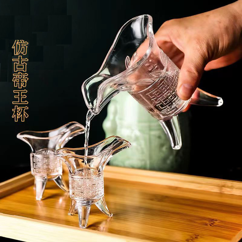 Retro imperial cups, ancient antique-style small wine glasses, three-legged tripod cups, Chinese three-legged creative glass white spirit cups and spirits cups Specification drawing