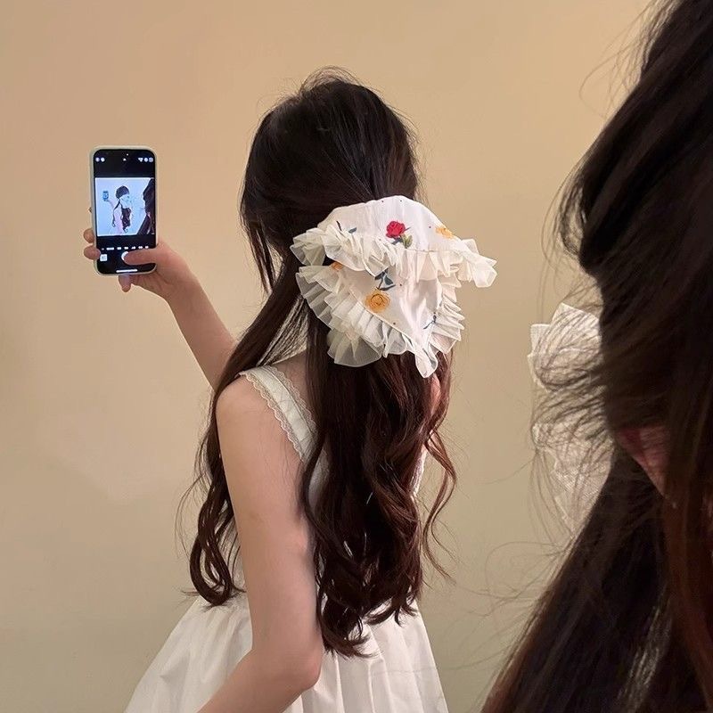 Rose-flowered lace square scarf, large intestine hair tie, high-end feminine charm, large square hair tie, Korean-style headwear Application Scenario