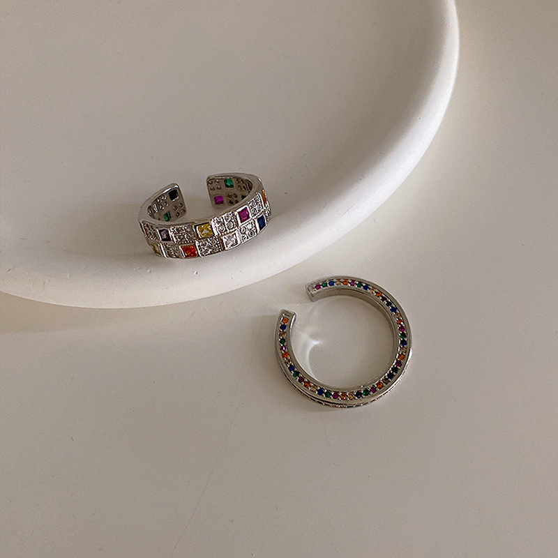 High-end colored zircon checkerboard pattern light luxury open ring for women, simple and versatile, elegant and fashionable food ring Application Scenario
