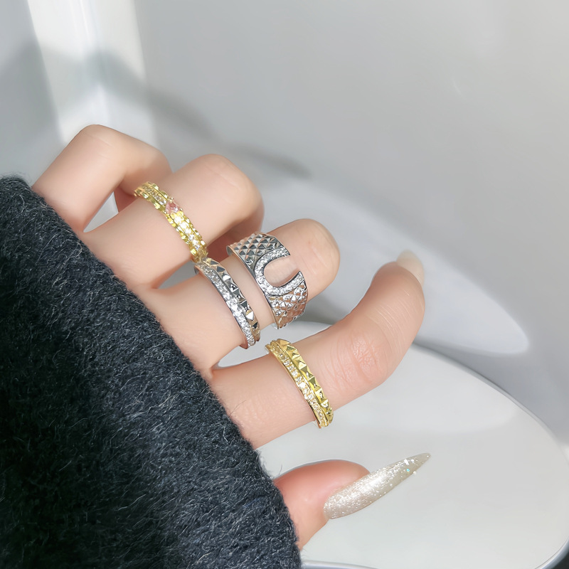 Old money style diamond-patterned simple and versatile ins diamond ring, a women's niche high-end, exquisite and light luxury open ring Specification drawing