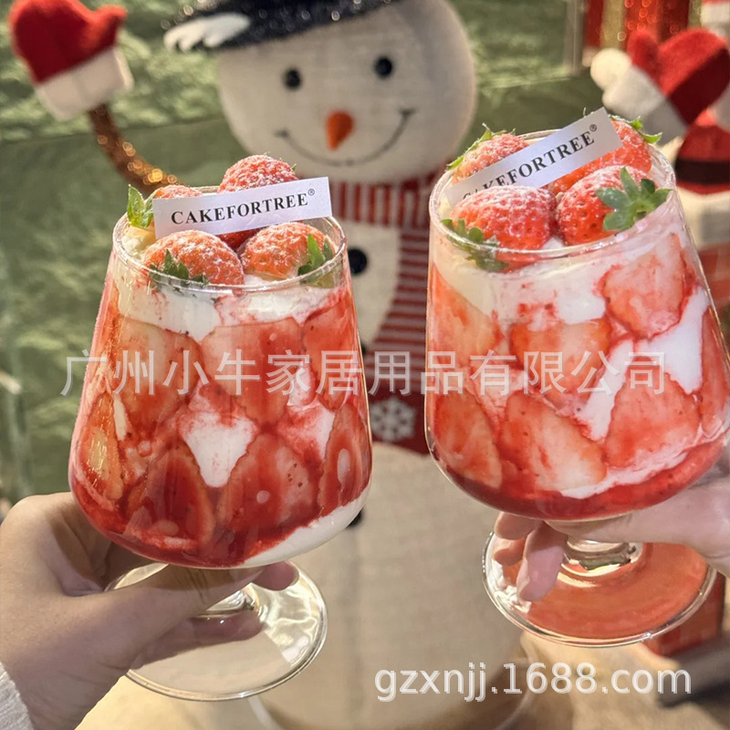 ins Strawberry Cake Red wine glass New Year's Eve Brandy glass Glass Tall stem red wine glass Cherry Cake Decorative glass Specification drawing