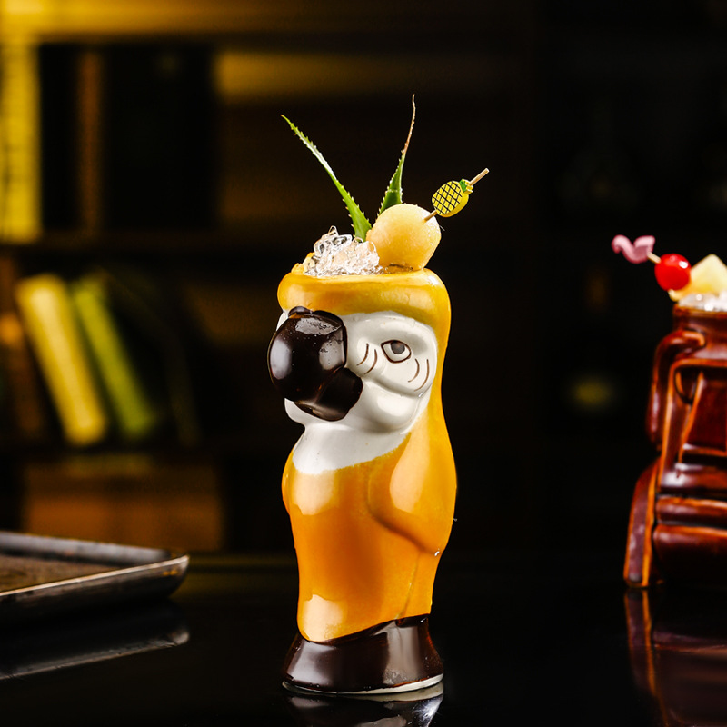 Personalized bar animal cocktail cups, creative Hawaiian tiki ceramic cups, Tiki cups, cute bear wine glasses Application Scenario