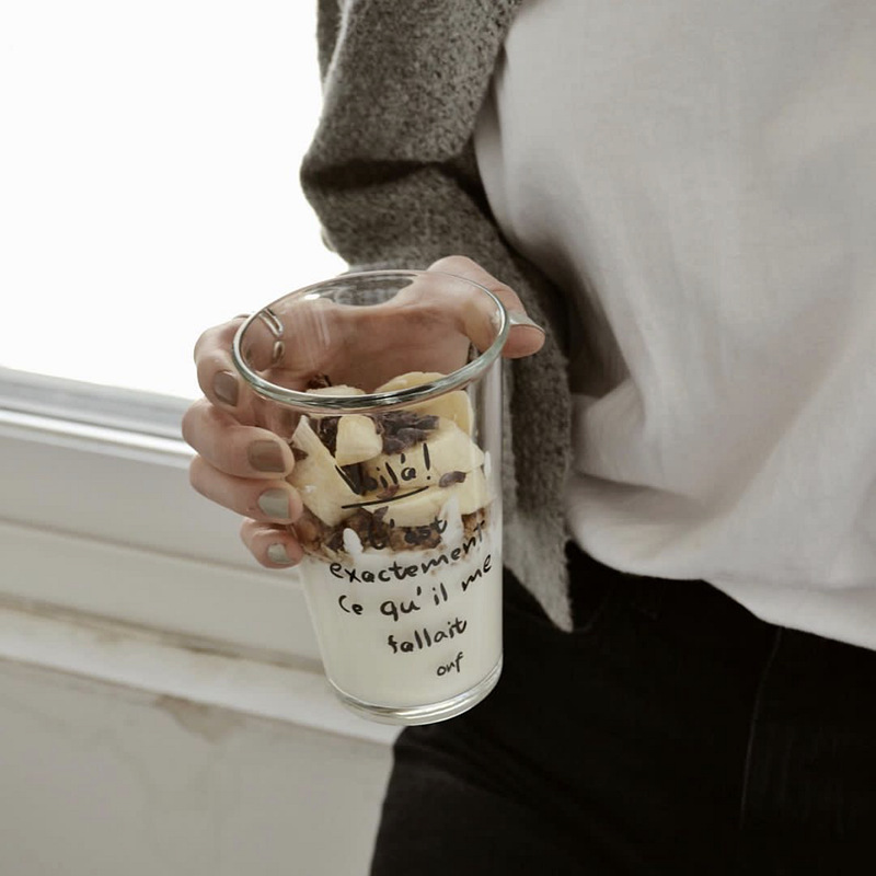 A vlog of the same style on ES and Instagram by a popular blogger features French-style letter glass cups, milk cups and coffee cups Application Scenario
