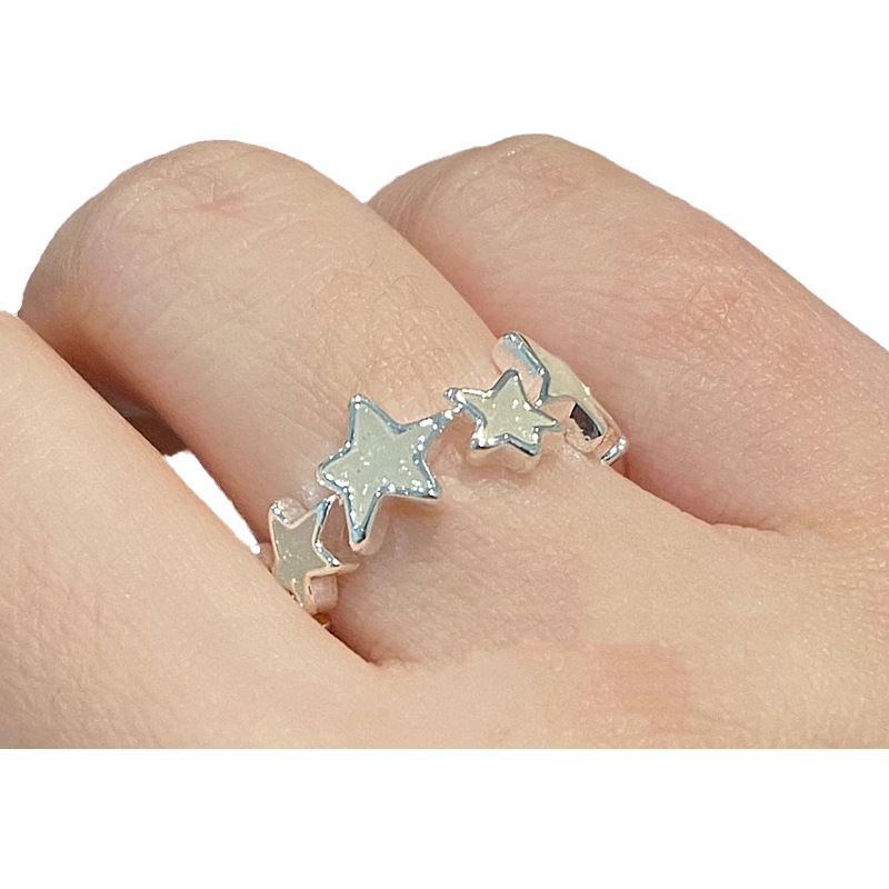The same style as Xiaohongshu's super sweet star ring for women, y2k sweet, cool and trendy five-pointed star, a niche glittering star lake resin ring Item Picture