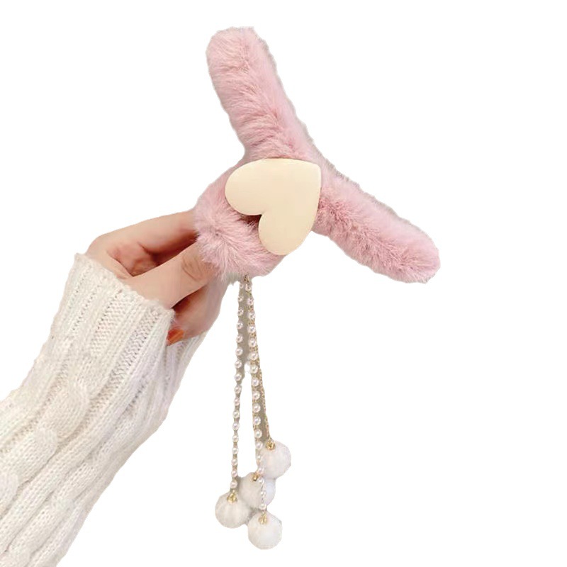 Autumn and winter heart-shaped tassel pendant, hairball clip, plush grab clip, back of the head, top clip, hair accessory, hair accessory for women Item Picture
