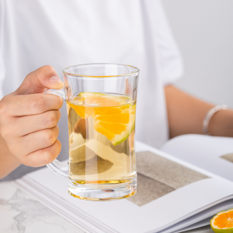 Lizun large-capacity cups, beer mugs, draft beer cups, juice cups, beverage cups, water cups, glass cups wholesale with logo printing Application Scenario