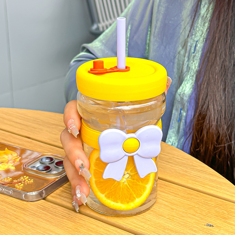 Summer simple flower cup with straw coffee cup, high appearance level bow glass water cup gift customization for girls Application Scenario