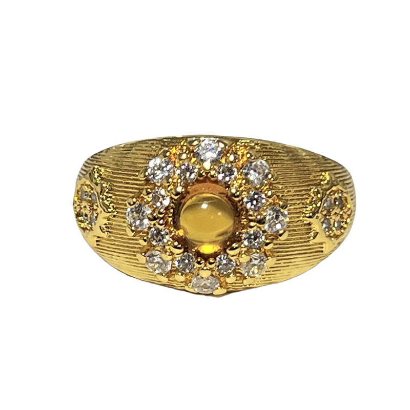 New golden tiger's eye brushed retro ring, a women's pleated butterfly, sweet and cool, high-end and elegant, light luxury index ring Item Picture