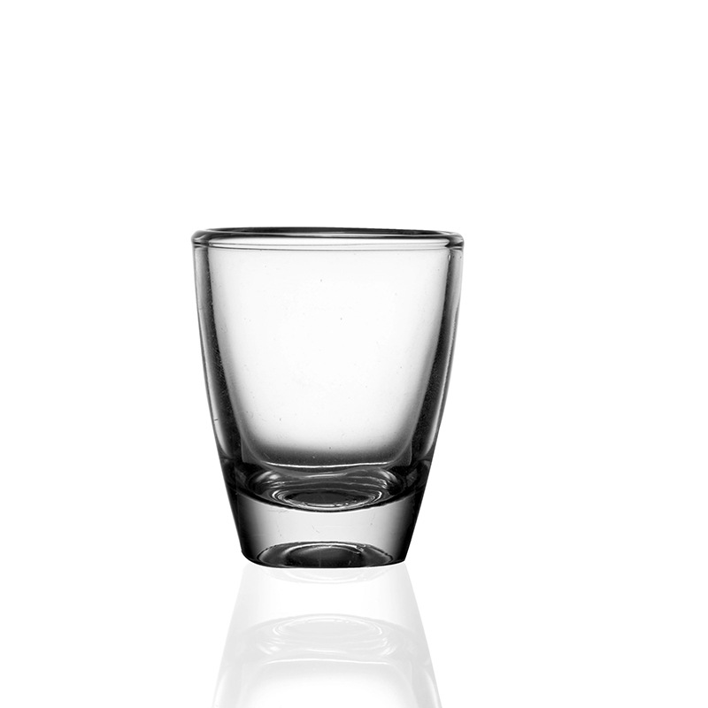 Wholesale of small glass wine glasses for green apples, white spirit cups, wine kettles, wine cups, small one-sipped cups, wine dividers and spirits drinking sets details Picture