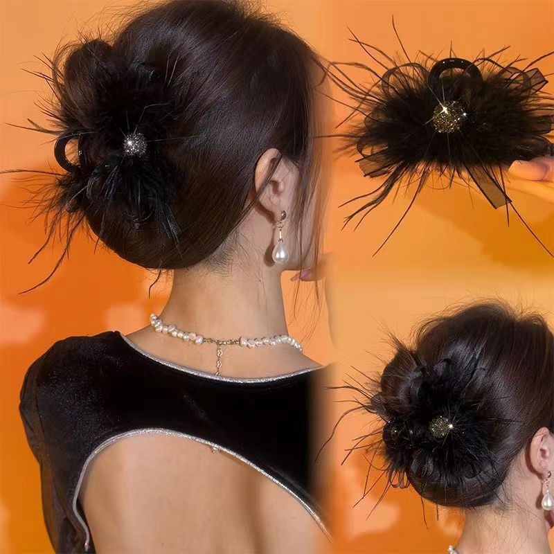 Black feather hair clips, women's spring and summer hair accessories, high-end Chanel style, diamond-encrusted hair clips, shark clips, ins sparkling diamond grabbers details Picture