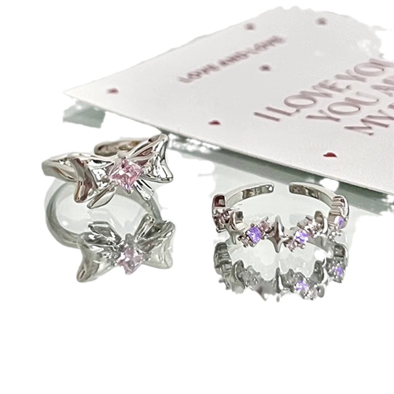 A new and unique Y2K food ring for women with a sweet and cool pink diamond bow and zircon star opening Item Picture