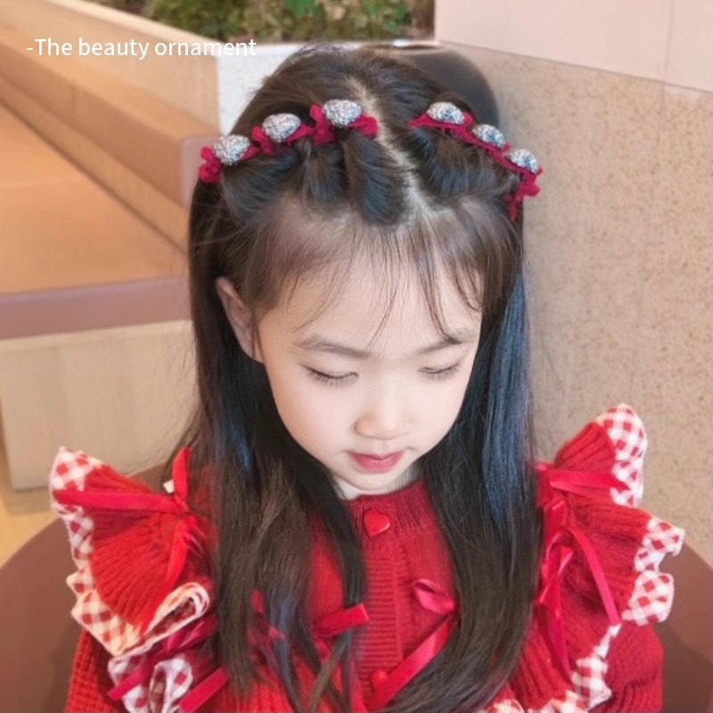 New Year's red velvet heart-shaped braided hair clips, a perfect tool for women's broken hair arrangement, and a children's side bangs one-line clip hair accessory details Picture