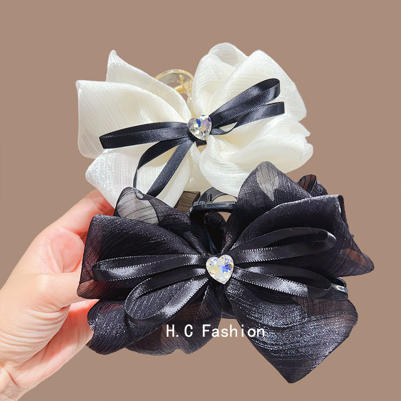 A new Korean-style black and white bow clip for women's large-sized hair clip with a fashionable and high-end look at the back of the head Specification drawing