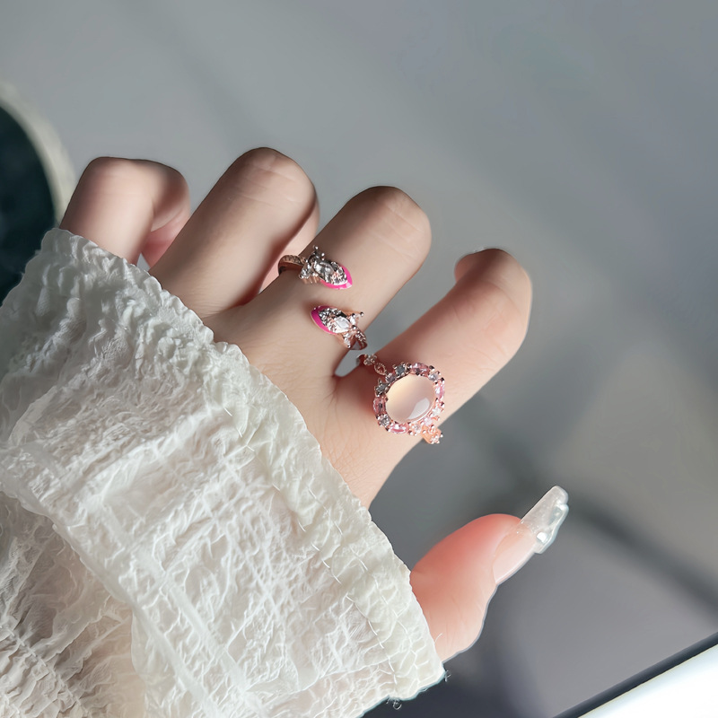 Retro rose quartz pigeon egg floral elegant open ring for women, light luxury and high-end feel, sweet cool and cold style personality ring full figure