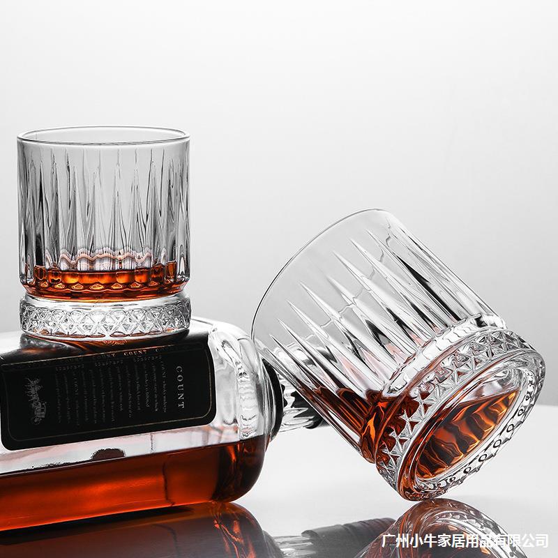 Creative stress-relieving whisky glass cups, home glass cups, internet-famous foreign wine glasses, classical striped tasting wine glasses, bars Application Scenario