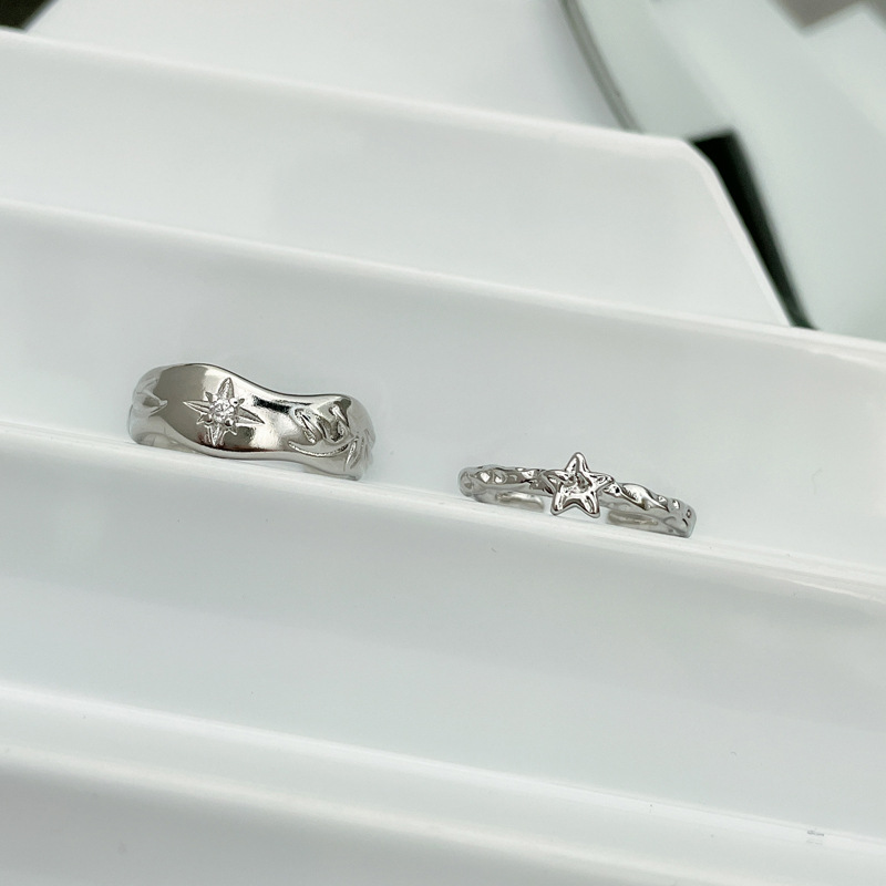 Couple plain circle star opening ring, women's light luxury high-end set ring, cold style, individual and simple index finger ring Application Scenario