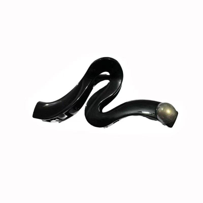 Wavy pearl large scratch-off hair clip for women at the back of the head, Spring and summer new style, ins style, high-end shark clip Item Picture