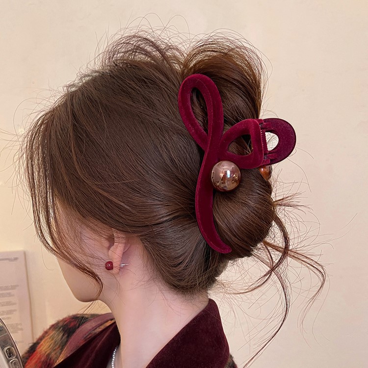 2025 New velvet bead gripper, large hairpin, women's high-end look, shark clip on the back of the head, hair clip headwear full figure