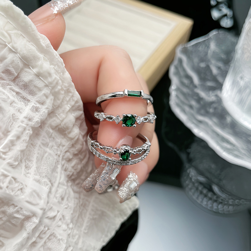 Korean-style trendy light luxury emerald zircon imitation small and versatile ring for women, adjustable hollowed-out niche and elegant ring details Picture