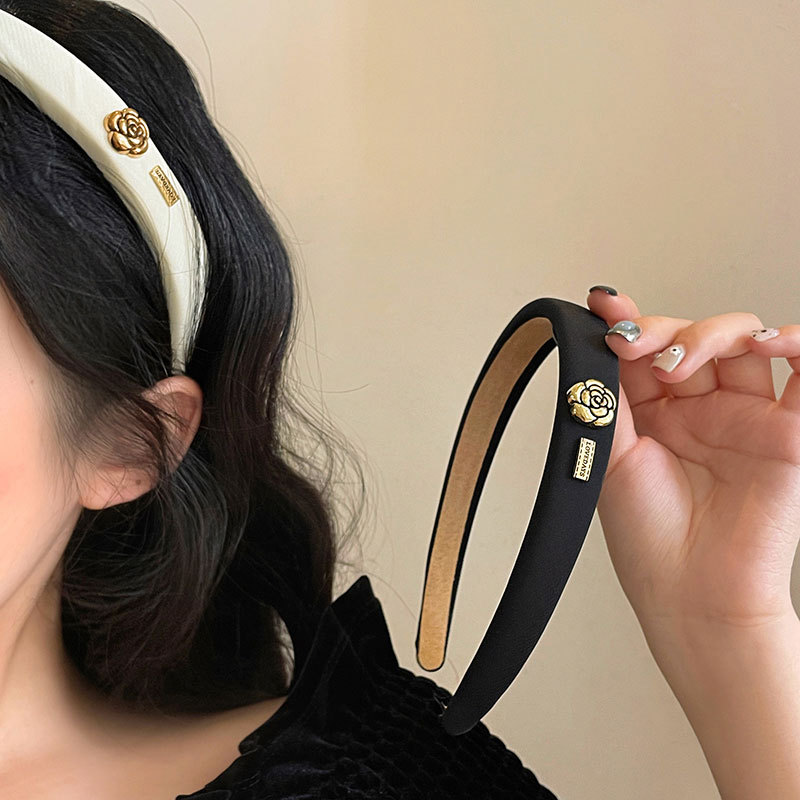 French retro camellia hairband for women's spring and summer hair accessories, high-end and elegant face-washing hairband, new high head headband full figure