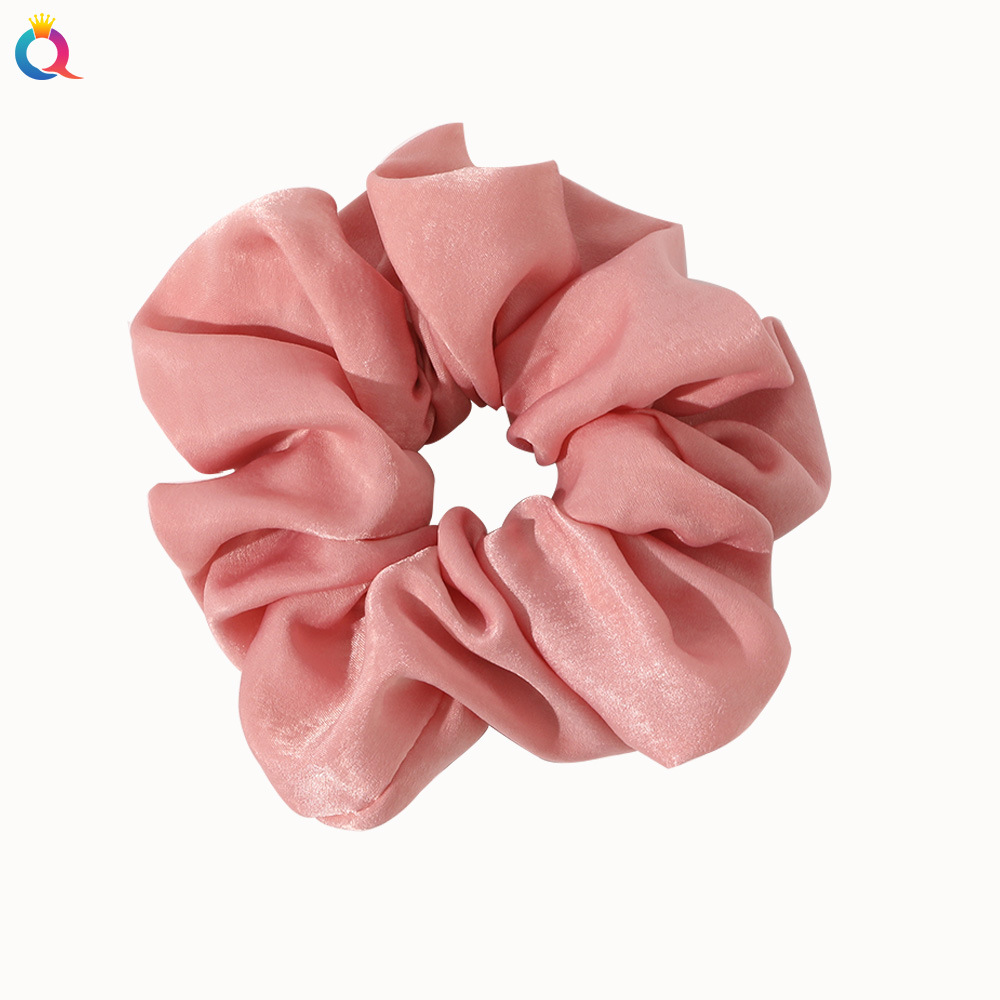 The new spring and summer collection of Qiyue features a super large hair band with a fairy-like forest-style large intestine hair band and a simple velvet large intestine hair band and hair accessory Item Picture
