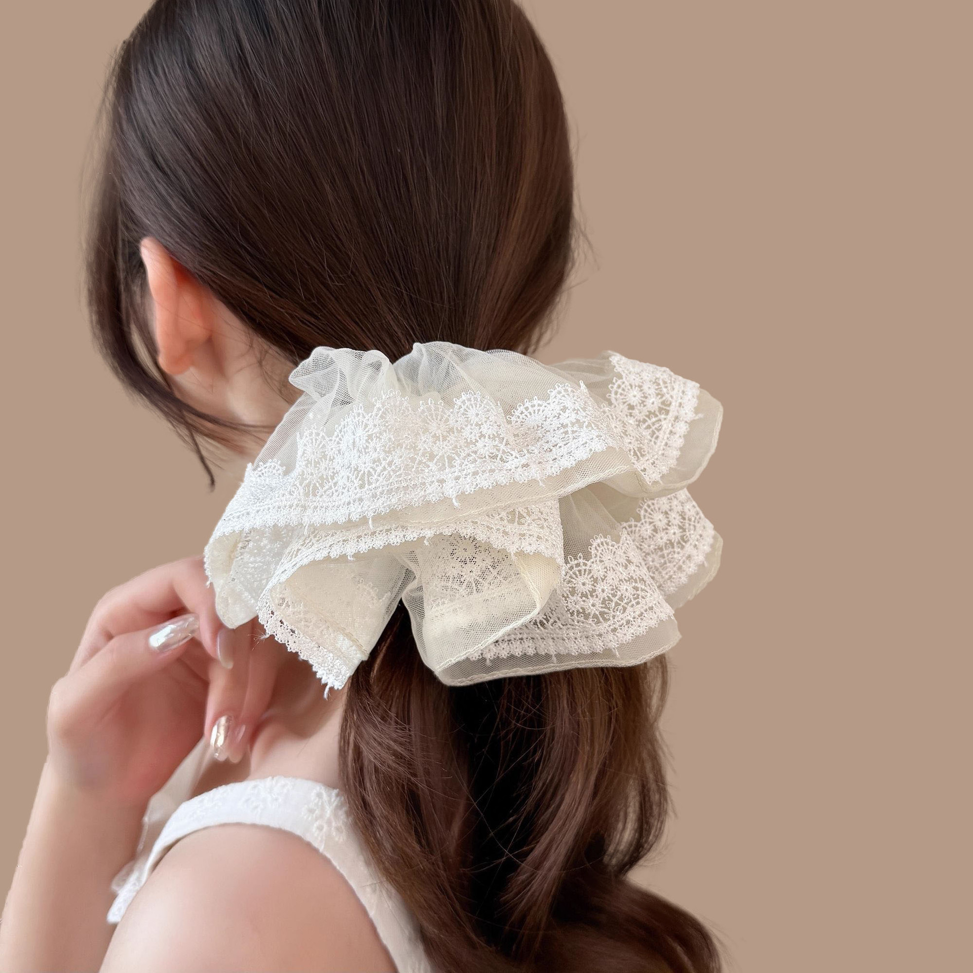 High-end lace, pearl, large large intestine hair band, women's high-end look, ponytail hair tie, super fairy-like hair flower, elegant hair accessory Specification drawing