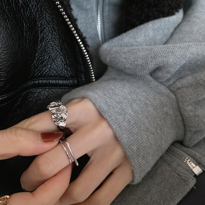 Korean silver pleated index finger opening ring, a niche design for women, with an Instagram cool and cool style, high-end fashion and individuality full figure