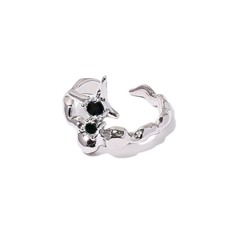 This is a simple and niche design for women with a European and American style, featuring a unique starlight opening ring. It exudes a sense of sophistication and fashion, and is versatile and elegant Specification drawing
