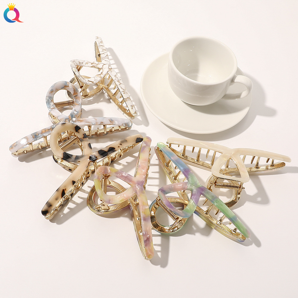 Qiyue Korean-style acetate board hair clips, large cross grab clips, personalized back head plate hair clips, shark clips for women wholesale Application Scenario