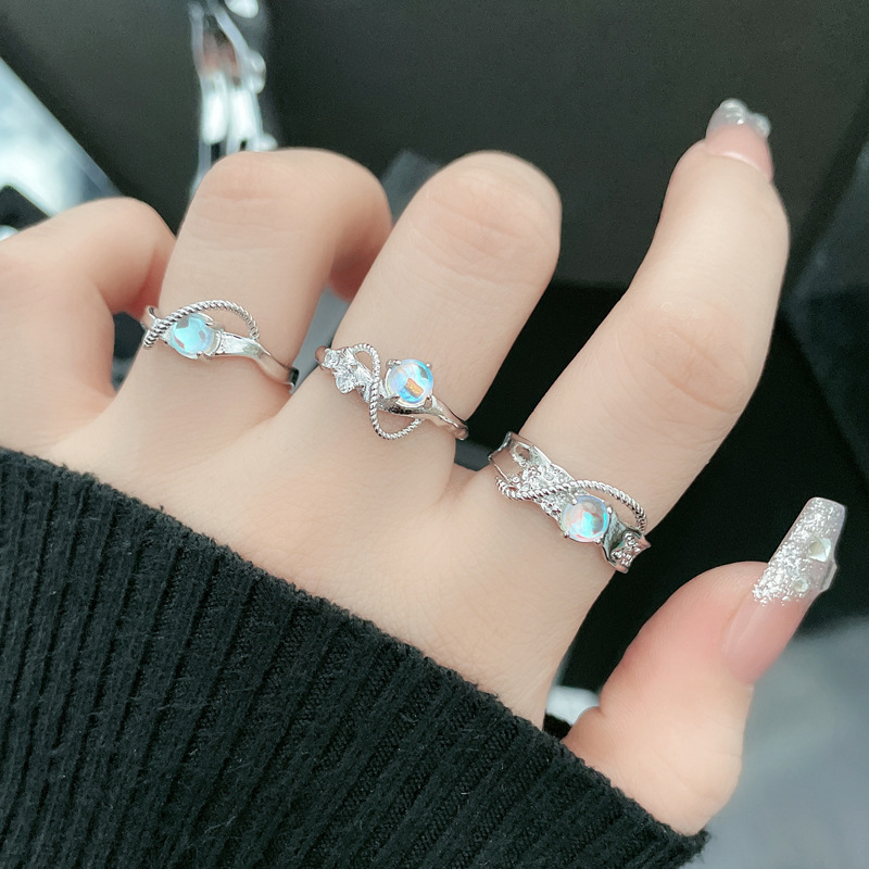 The pleated twist wound moonstone open ring is a fashionable, sweet and cool, individualistic and unique design ring for women details Picture