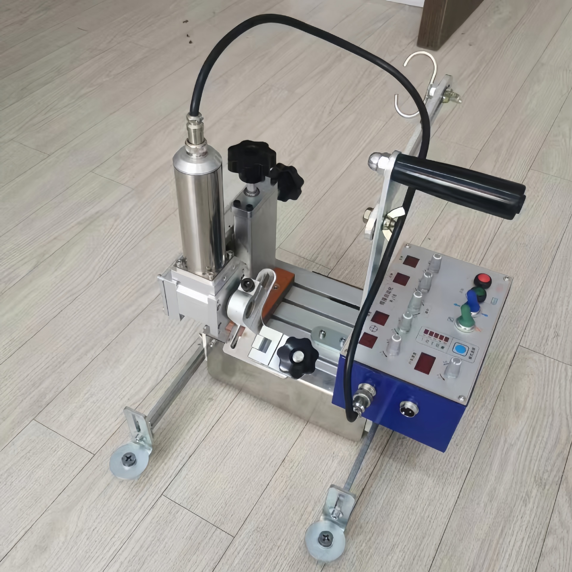 Mig welding automatic welding trolley, small fillet welding trolley, steel structure pipeline welding trolley, magnetic fillet welding trolley Specification drawing