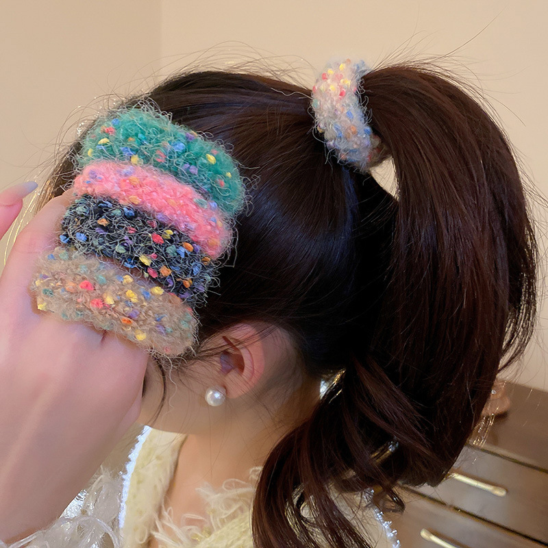The new Korean version of the popular chanel-style woolen hair band with high elasticity and candy-colored doughnut headband is a Christmas hair accessory Specification drawing