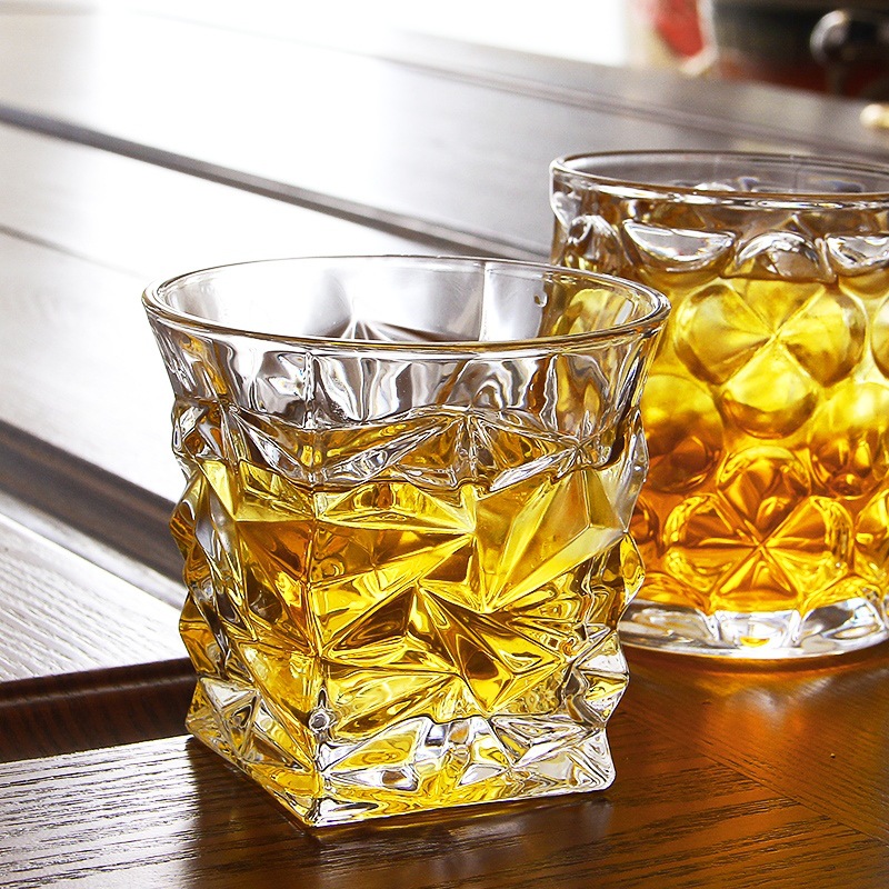 Wholesale of high-end glass whisky glasses, European spirits glasses, thickened foreign wine glasses, beer glasses, large wine glasses and wine sets full figure