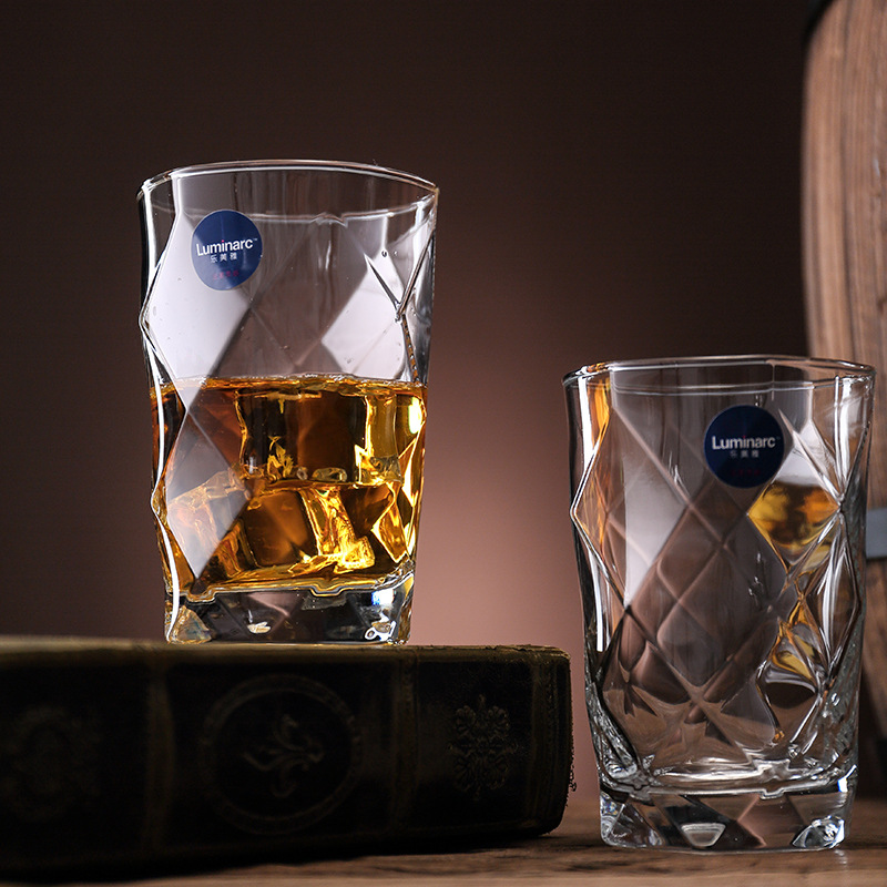 Lemeiya Brilliant Glass Cups, creative whisky cups, Foreign wine glasses, home bar and KTV wine sets, beer glasses Application Scenario
