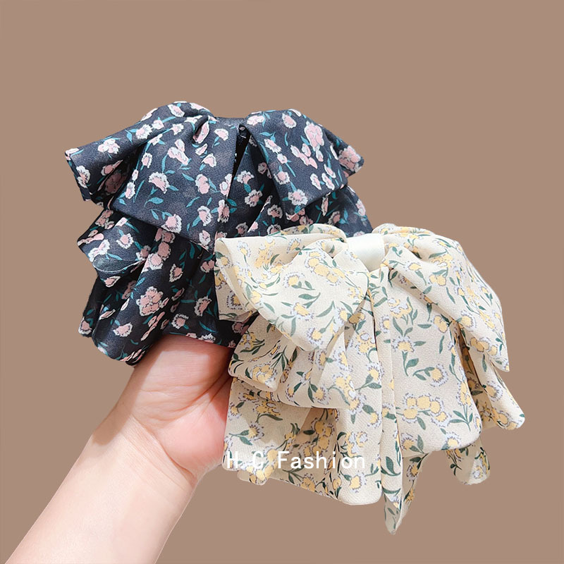 Korean spring and summer style black and white chiffon floral pinch girls' sweet and versatile bow ponytail shark clip hair accessory details Picture