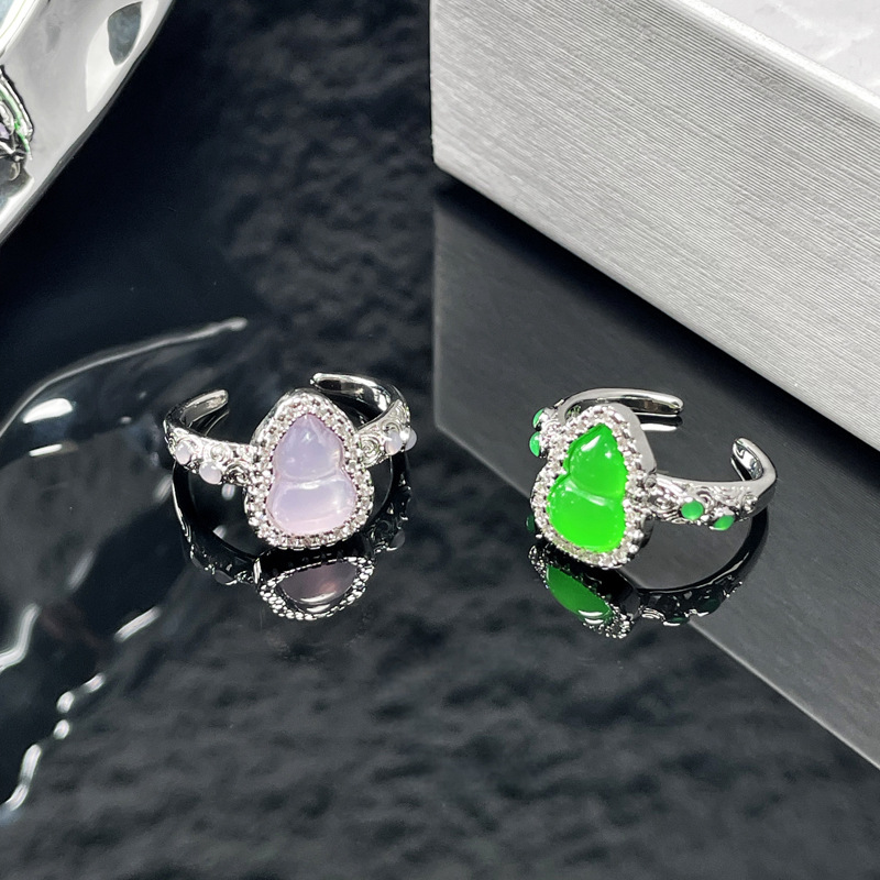 A new full-diamond imitation jade gourd ring for women's Instagram, with a cold and niche design, is sweet, cool, exquisite and unique index finger ring Specification drawing