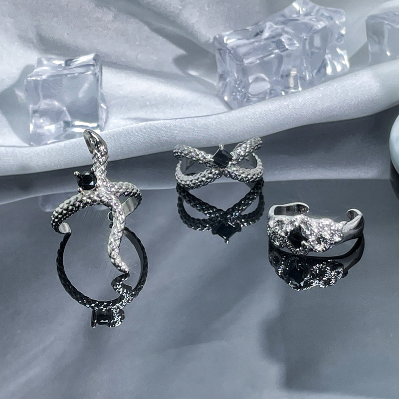 European and American style snake-shaped black diamond open ring, women's irregular texture pleated index finger ring, cold and elegant quality ring details Picture