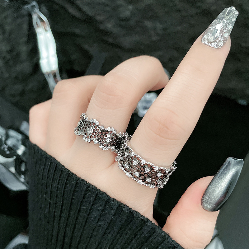 European and American cross-border exquisite and light luxury lace hollowed-out edges with full diamonds and open rings, a trendy and fashionable ring design for women details Picture