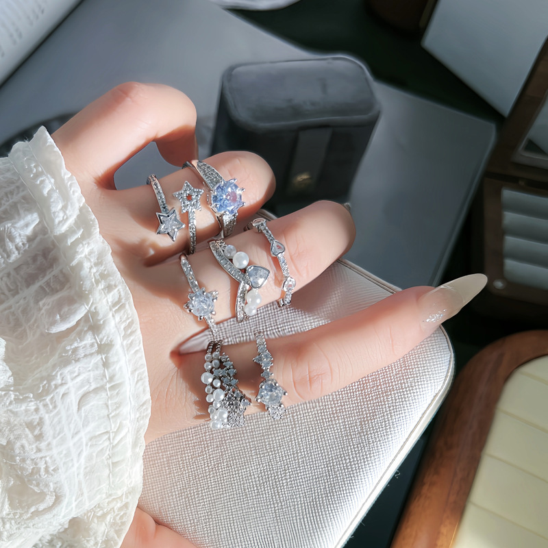 Light luxury retro chanel-style pearl inlaid open ring for women, full diamond star crown, geometric high-end index finger ring details Picture