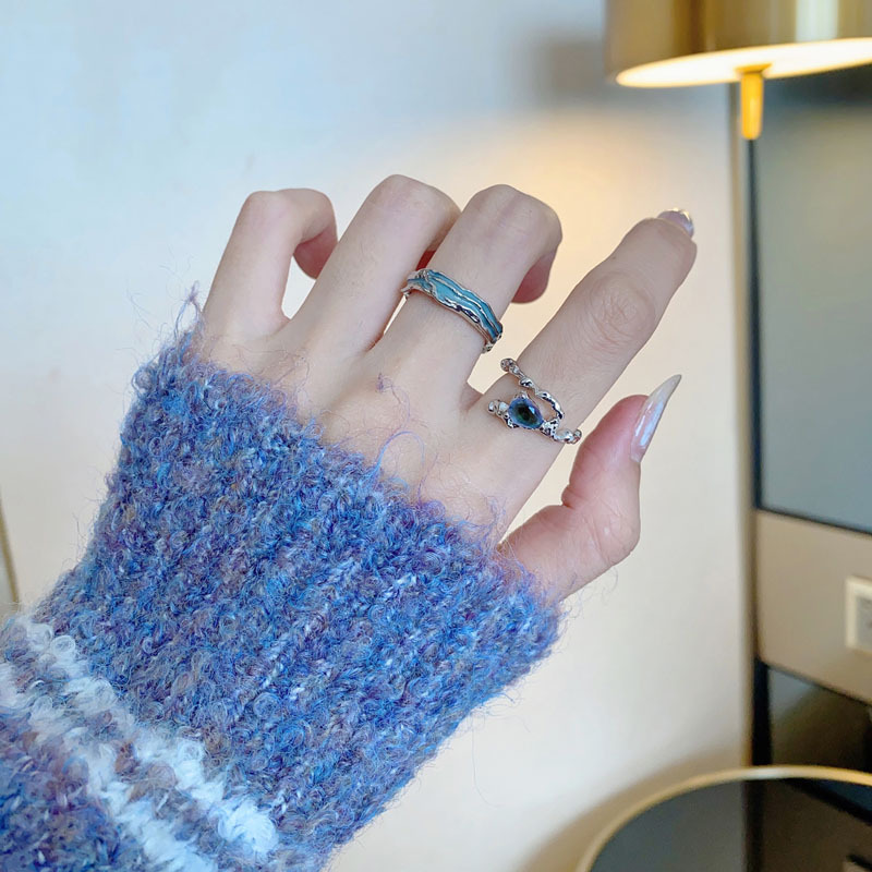 The ring has an adjustable opening for women, exuding a sense of high-end fashion and versatility. It features a niche, cold style and a unique, ins mint green food ring Specification drawing