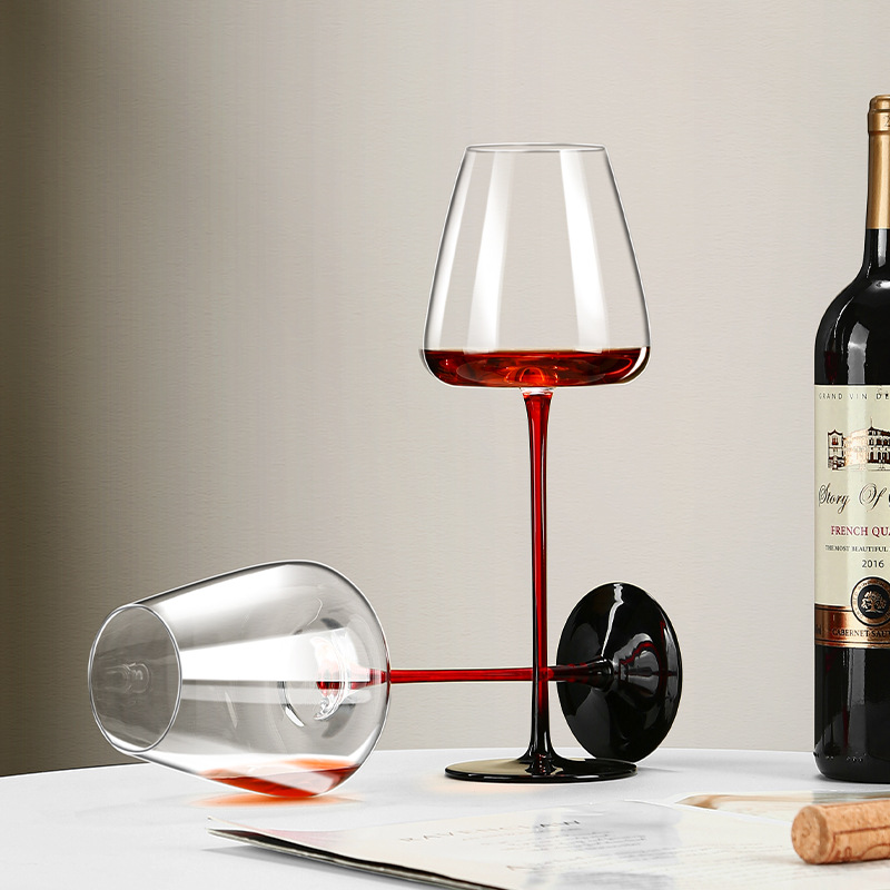 Light luxury high-end Burgundy red wine glass, red upright black bottom concave bottom wine glass, Bordeaux champagne glass, grape tall stem wine glass Application Scenario