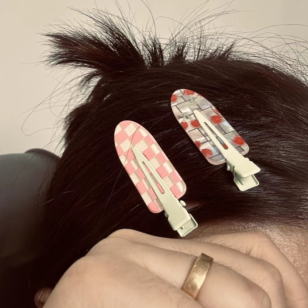 Sweet and cute fruit seamless hair clips, female forehead hair clips, side bangs clips, makeup clips, broken hair clips, straight clips, headwear Application Scenario