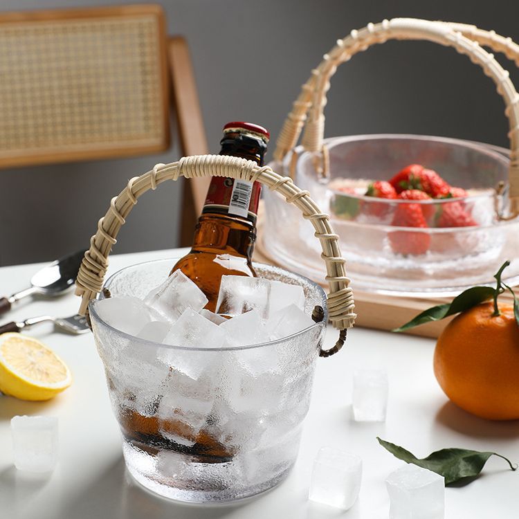 Wicker hand-held basket, Internet celebrity, high appearance level, fruit plate, living room glass storage, snack plate, ice bucket, high-end fruit basket Application Scenario